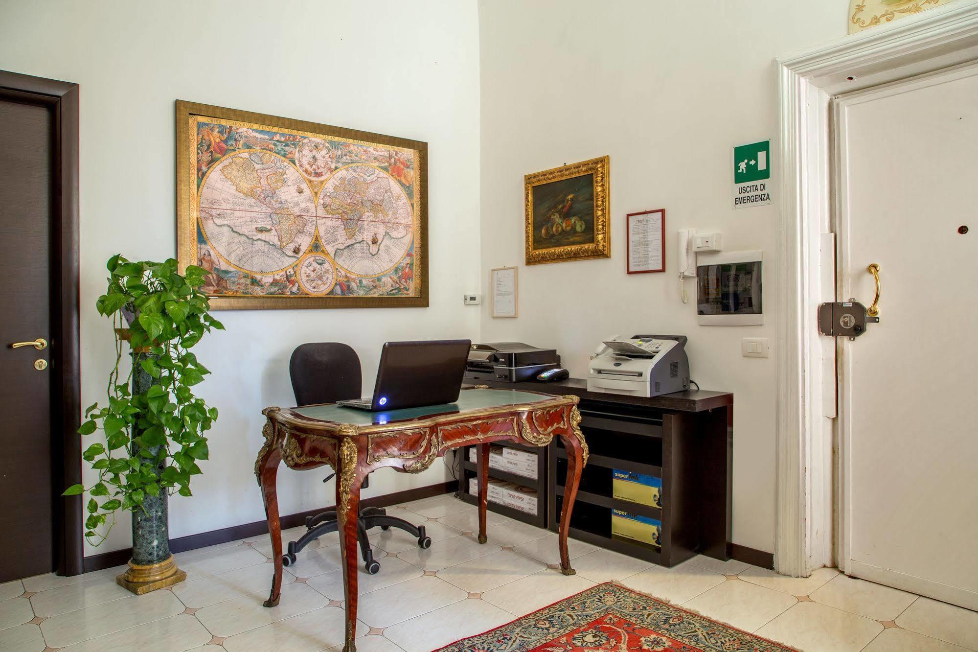 Roman Central House Luaran gambar